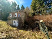 Maisons à rénover sur 11 900m² au Mazet St Voy