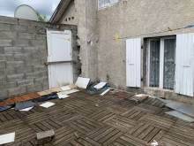 Petite maison mitoyenne avec terrasse à Saint Agrève