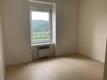 Appartement au 2ème étage à rafraichir au centre du village du Chambon sur Lignon