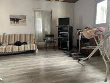 Petite maison mitoyenne avec terrasse à Saint Agrève