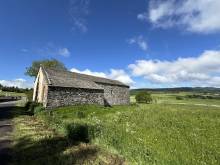 Ferme à rénover sur plus d'1,7 Ha à Araules