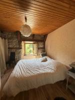 Coquette maison en pierre mitoyenne en campagne du Chambon sur Lignon