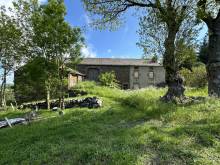 Ferme à rénover sur plus d'1,7 Ha à Araules