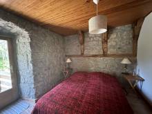 Coquette maison en pierre mitoyenne en campagne du Chambon sur Lignon