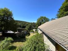 Hameau isolé proche du Golf du Chambon sur Lignon sur plus de 6 hectares