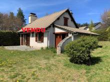 Petite maison sur joli terrain au Chambon sur Lignon