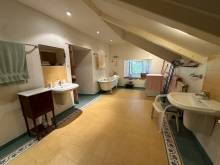 Hameau isolé proche du Golf du Chambon sur Lignon sur plus de 6 hectares