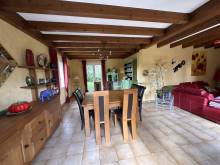 Villa dans quartier résidentiel à Saint-Agrève