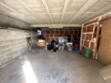 Maison à rafraichir avec dépendances, proche du village de Tence