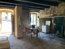 Propriété dans hameau isolé sur 6 000m² de terrain en campagne de St Bonnet