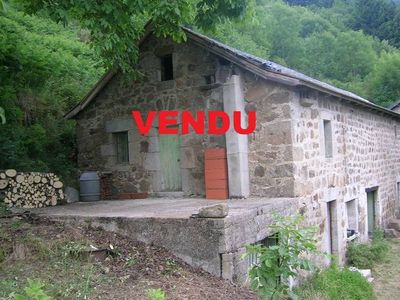 Ferme à rénover St Agrève 2Ha9 de terrain. A rénover.